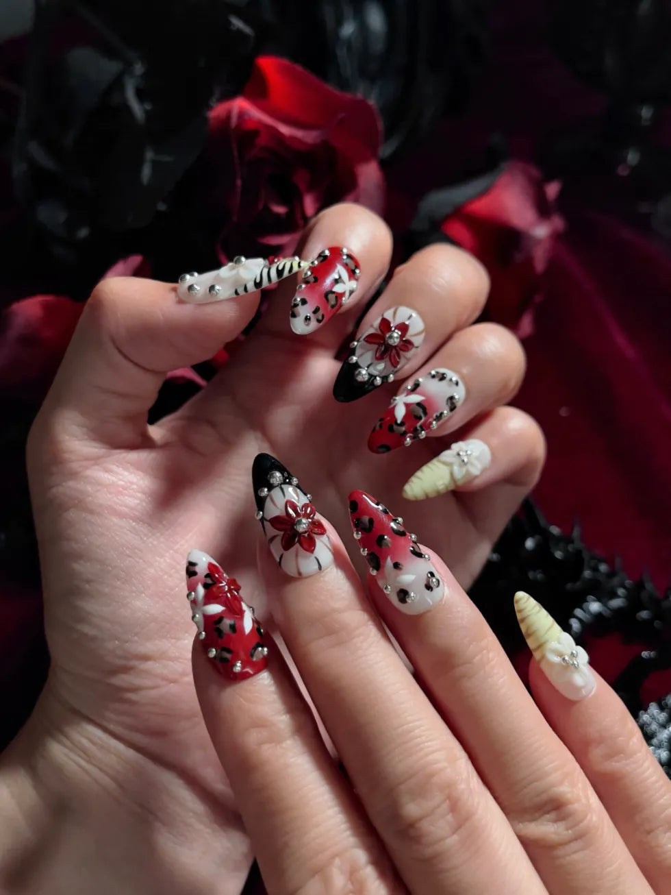 Crimson Safari - Nailsnail