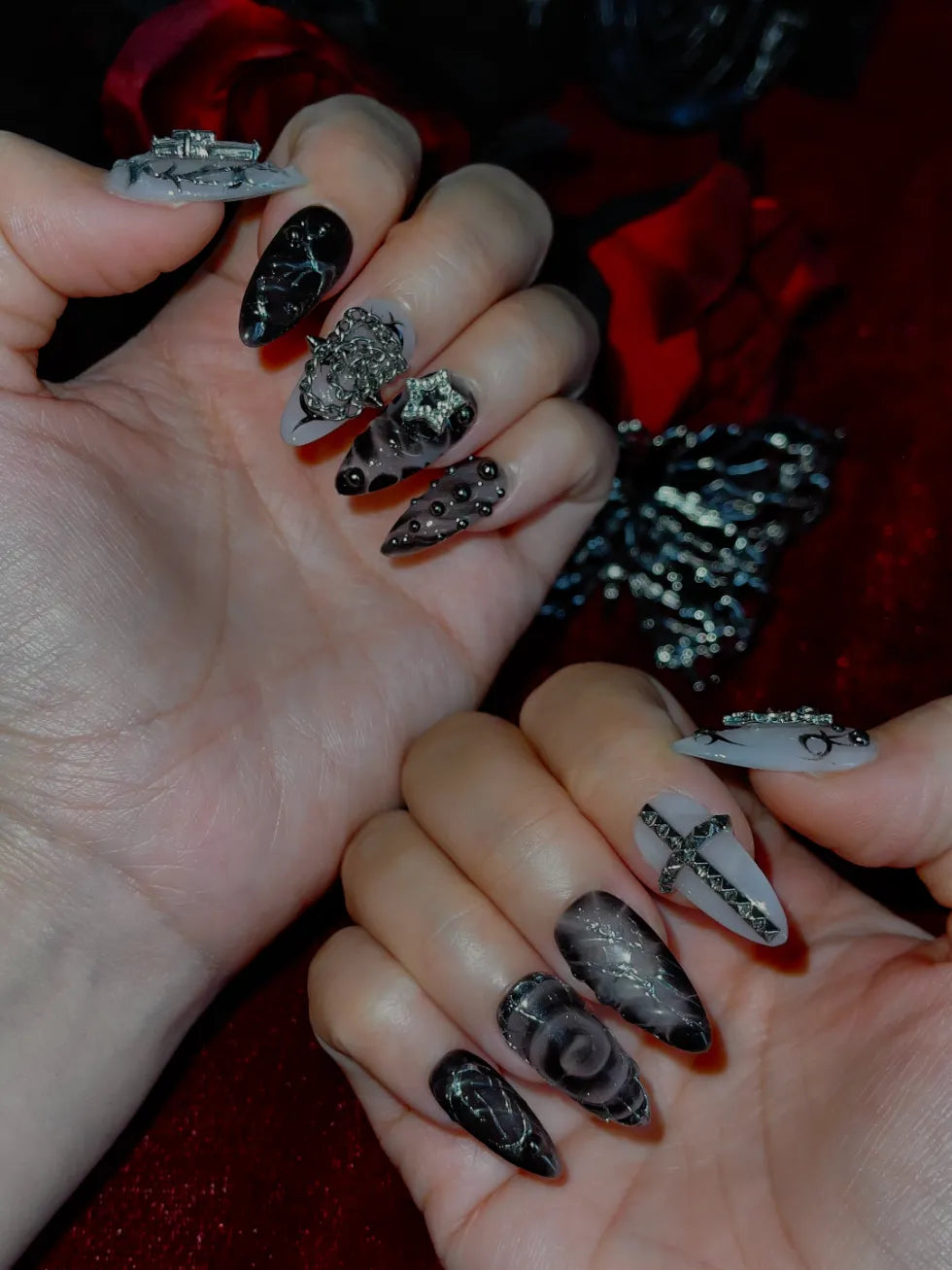 Dark Saint - Nailsnail