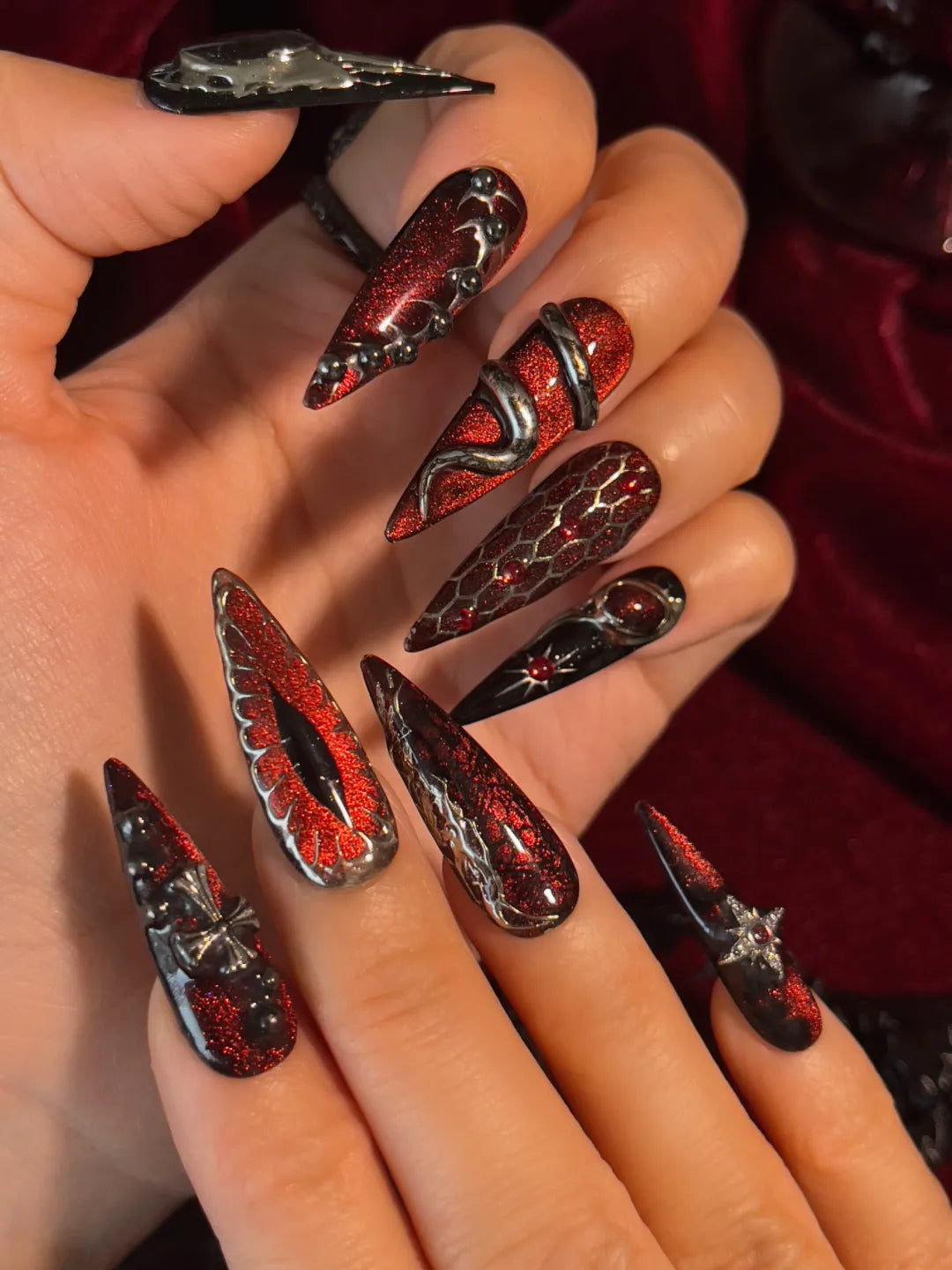 Scarlet Curse - Nailsnail