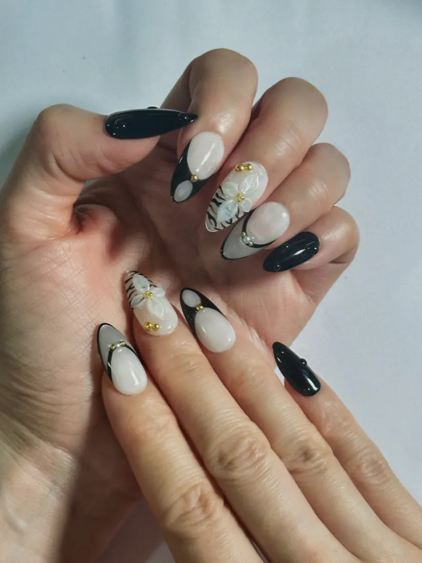 Zebra Lily - Nailsnail